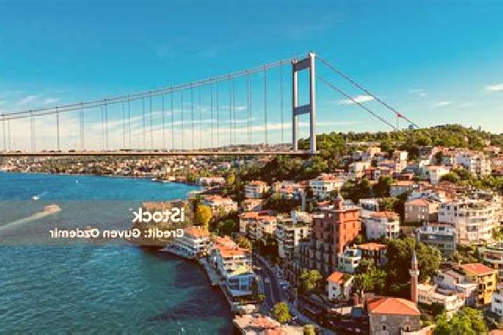 Evelyn, 27 — Escort in Koesk, Turkey