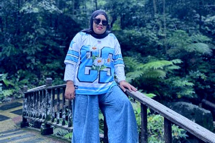 Evelyn, 27 — Escort in Malinau, Indonesia