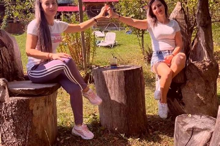 Evelyn, 28 — Escort in Aldesti, Romania