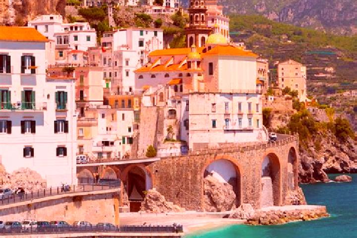 Evelyn, 28 — Escort in Angera, Italy