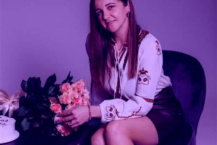 Evelyn, 28 — Escort in Drahovo, Ukraine