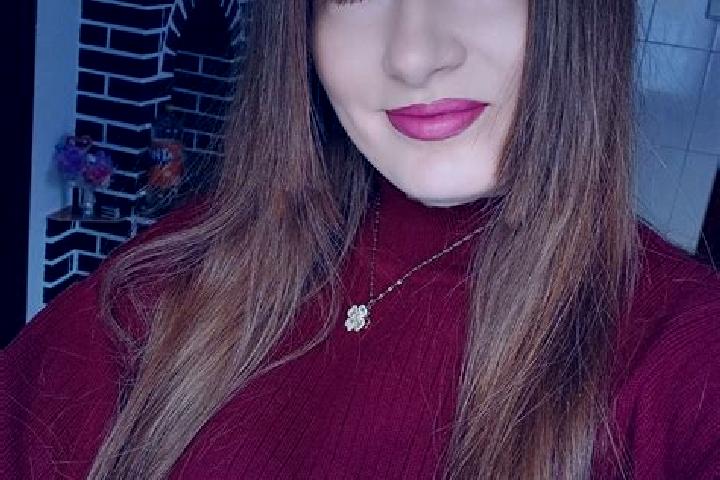 Evelyn, 28 — Escort in Fundu Racaciuni, Romania