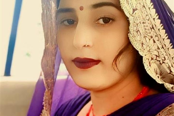 Evelyn, 28 — Escort in Karhal, India