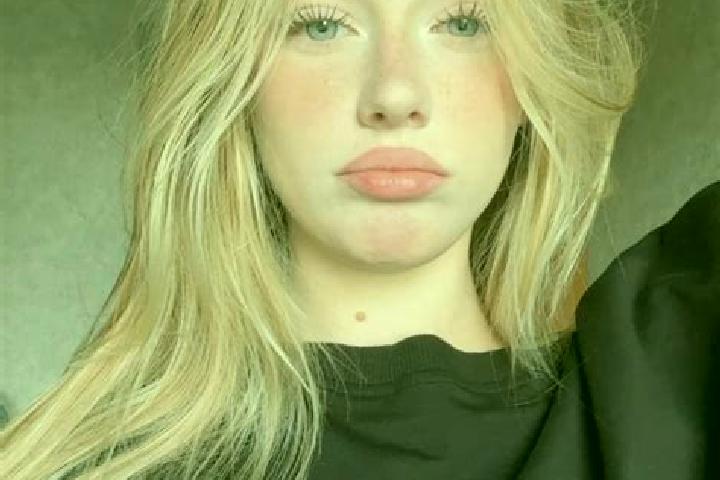 Evelyn, 28 — Escort in Liutizh, Ukraine