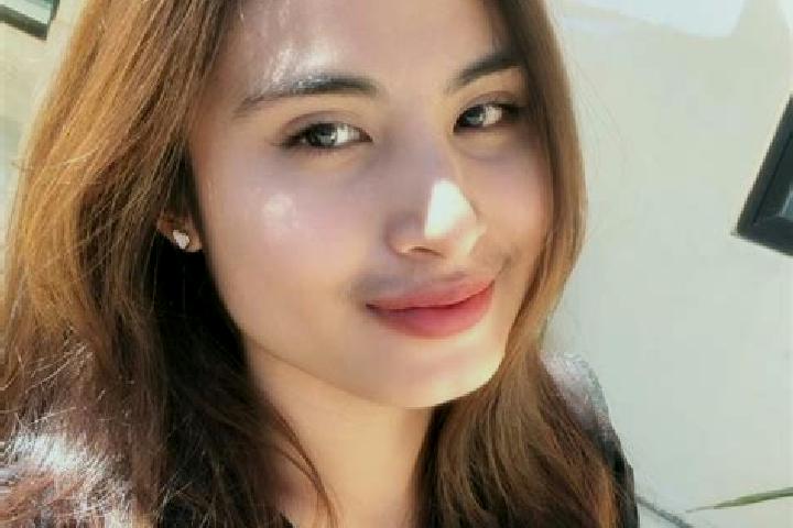 Evelyn, 28 — Escort in Waikabubak, Indonesia