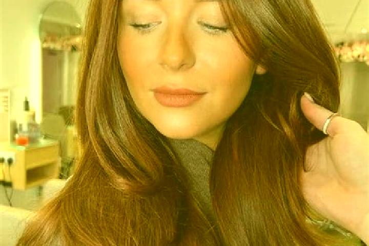 Evelyn, 29, a auburn brown-eyed caribbean companion based in Llanilar. Offering Tantra, GFE, BDSM. Available for incall and outcall, day and evening dates.