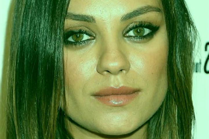 Evelyn, 29, a blonde hazel-eyed indian companion based in Grebenhain. Offering Fetish, Deep French Kissing, Roleplay. Available for incall and outcall, day a...