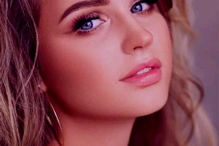 Evelyn, 29, a dark blonde blue-eyed european companion based in Vielbach. Offering CIM, Dinner Date. Available for incall and outcall, overnight bookings ava...