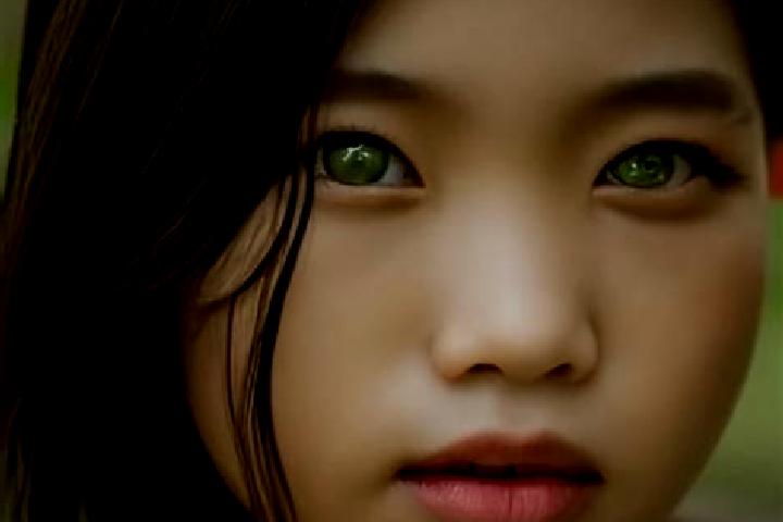 Evelyn, 29, a dark blonde green-eyed asian companion based in Ciocadia. Offering Massage, Domination, Roleplay, Prostate Massage. Available for incall and ou...