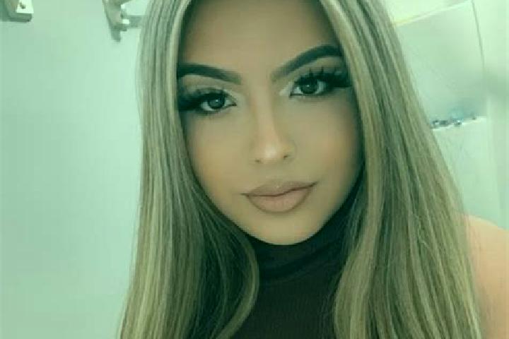 Evelyn, 29, a red blue-eyed mixed companion based in Bruttisellen. Offering Fetish, Deep French Kissing, Prostate Massage, Overnight, Striptease. Available f...