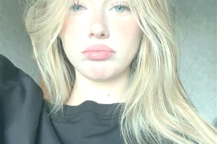 Evelyn, 29 — Escort in Arceto, Italy