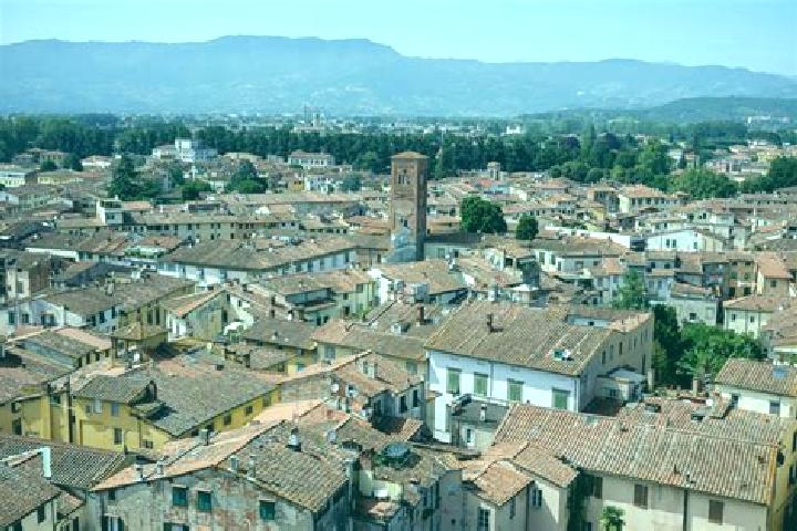 Evelyn, 29 — Escort in Castellana Sicula, Italy