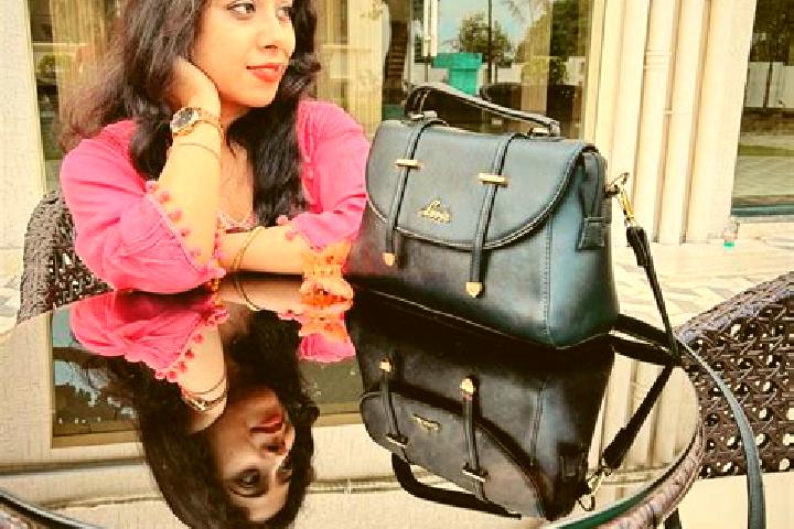 Evelyn, 29 — Escort in Panchet, India