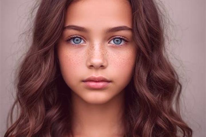 Evelyn, 30, a auburn amber-eyed european companion based in Zarow. Offering OWO, Girlfriend Experience, Roleplay. Available for incall and outcall, overnight...