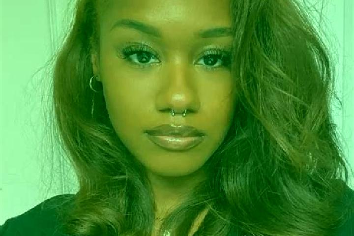 Evelyn, 30, a auburn brown-eyed ebony companion based in Cardedu. Offering Couples, Girlfriend Experience, Dinner Date. Available for incall and outcall, day...