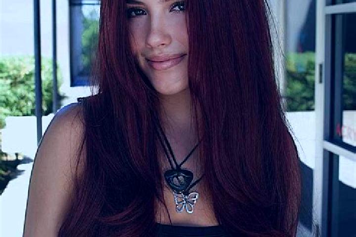 Evelyn, 30, a auburn dark-eyed slavic companion based in Rimus. Offering Couples, Roleplay, Domination. Available for incall and outcall, day and evening dates.