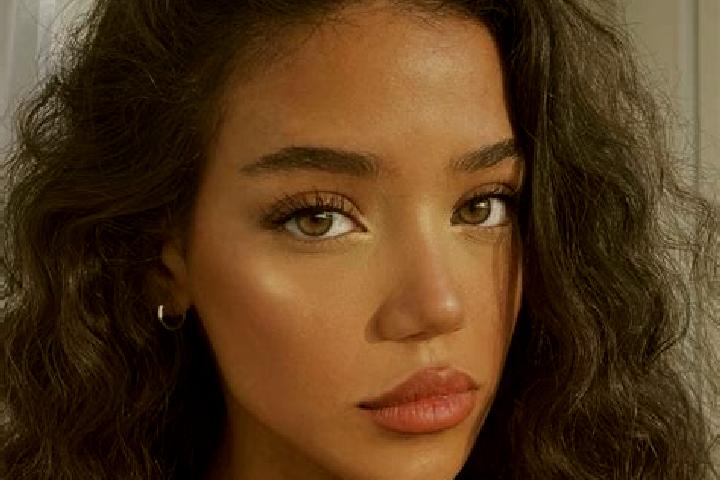 Evelyn, 30, a black brown-eyed european companion based in Kanangonon. Offering 69, Tantra, Overnight, GFE, Duos. Available for incall and outcall, day and e...