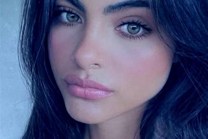 Evelyn, 30, a black hazel-eyed latina companion based in Bolingit. Offering Couples, Overnight, Roleplay, GFE. Available for incall and outcall, day and even...