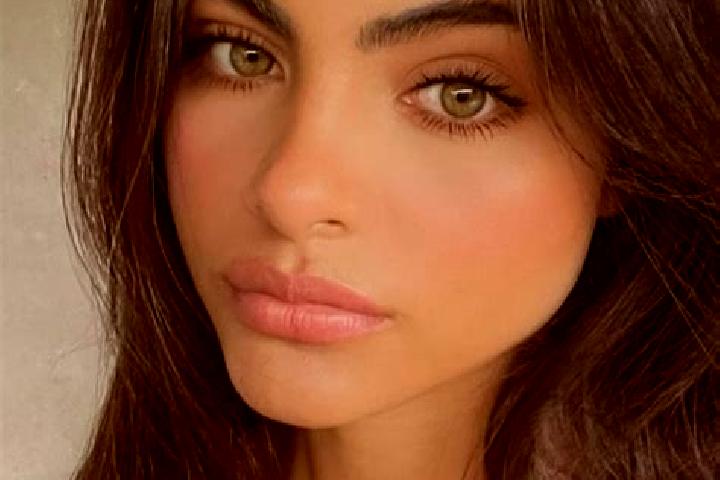 Evelyn, 30, a brunette green-eyed caucasian companion based in Castrogeriz. Offering Massage, Duos, Overnight, OWO. Available for incall and outcall, overnig...