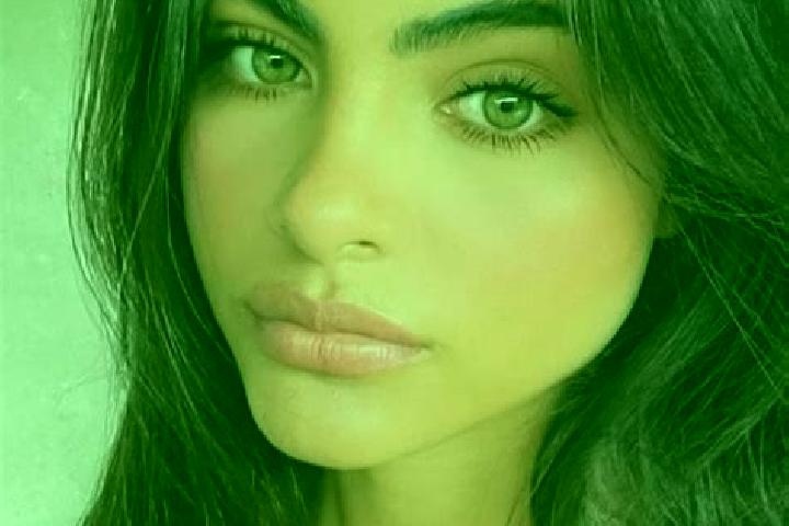 Evelyn, 30, a brunette green-eyed european companion based in Arzberg. Offering Prostate Massage, 69, Girlfriend Experience, Dinner Date. Available for incal...