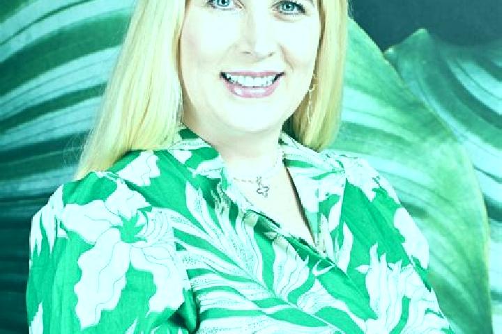 Evelyn, 30 — Escort in Kollnburg, Germany