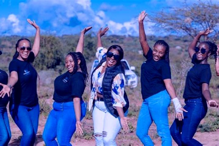 Evelyn, 30 — Escort in Matuu, Kenya
