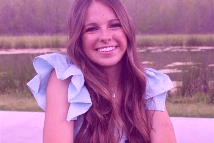 Evelyn, 30 — Escort in Moreland, United States