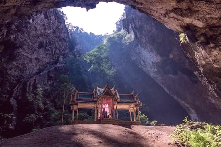 Evelyn, 30 — Escort in Pathio, Thailand