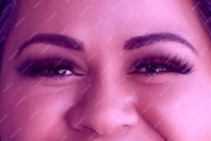 Evelyn, 31, a black green-eyed latina companion based in Albanvale. Offering Domination, Massage, GFE. Available for incall and outcall, day and evening dates.