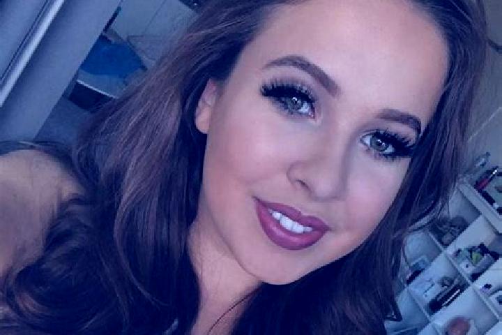 Evelyn, 31, a brunette brown-eyed european companion based in Oktyabr sk. Offering Fetish, Dinner Date, Overnight. Available for incall and outcall, overnigh...