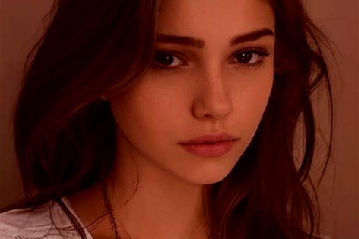 Evelyn, 31, a dark blonde hazel-eyed slavic companion based in Giurgiulesti. Offering Travel Companion, Roleplay, Deep French Kissing. Available for incall a...
