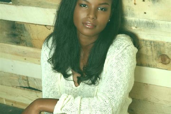 Evelyn, 31, a red dark-eyed ebony companion based in Fungurume. Offering Tantra, Dinner Date, Party Girl. Available for incall and outcall, day and evening d...