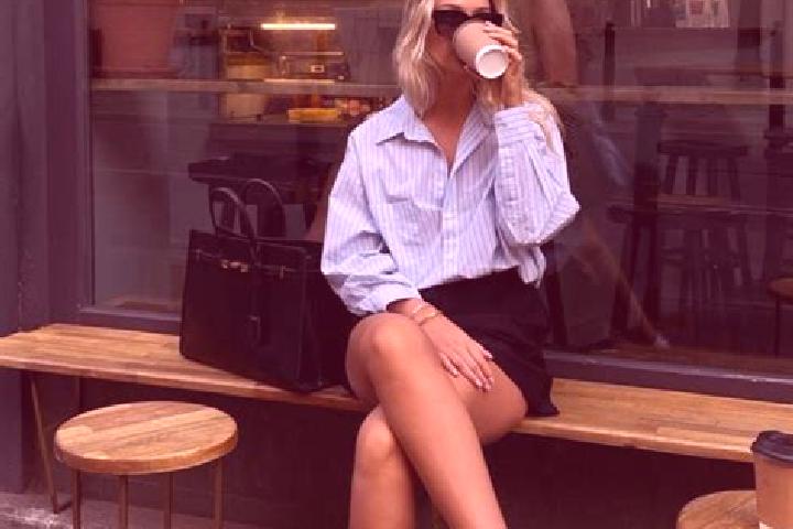 Evelyn, 31 — Escort in Cogles, France