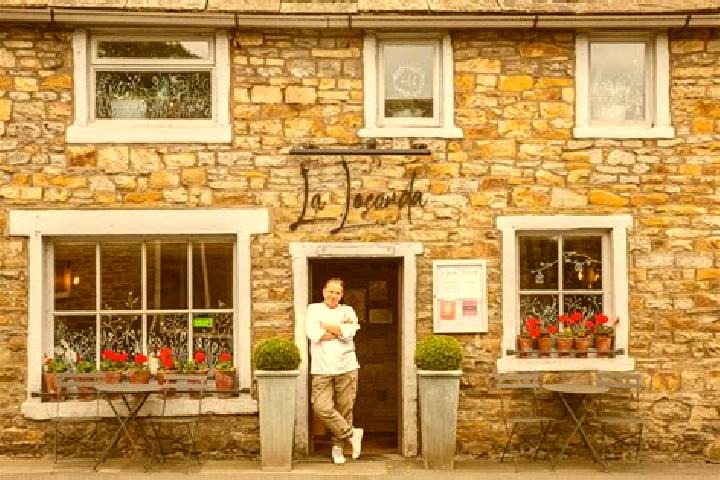 Evelyn, 31 — Escort in Gisburn, United Kingdom