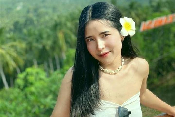 Evelyn, 31 — Escort in Prachantakham, Thailand