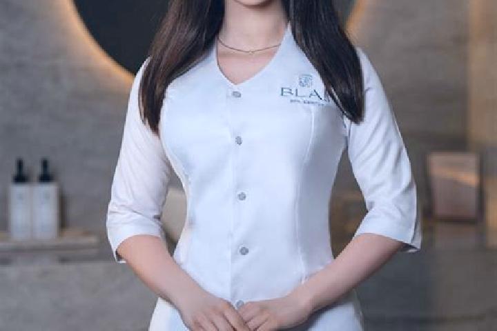 Evelyn, 32, a black brown-eyed indian companion based in Viola. Offering Tantra, Erotic Massage, Striptease, Duos. Available for incall and outcall, day and ...