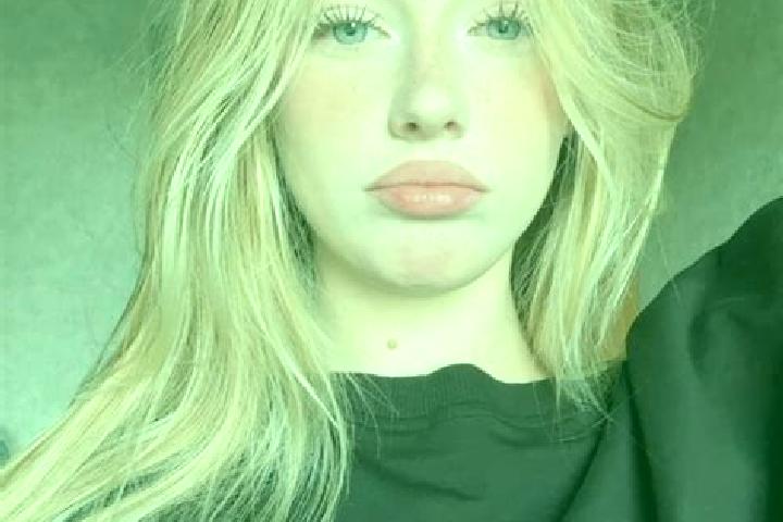 Evelyn, 32 — Escort in Dnipryany, Ukraine
