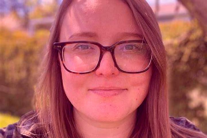 Evelyn, 32 — Escort in Gelles, France