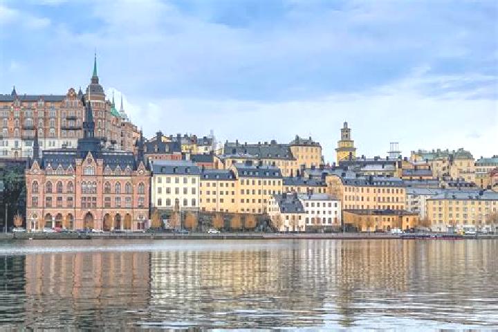 Evelyn, 32 — Escort in Hallaryd, Sweden
