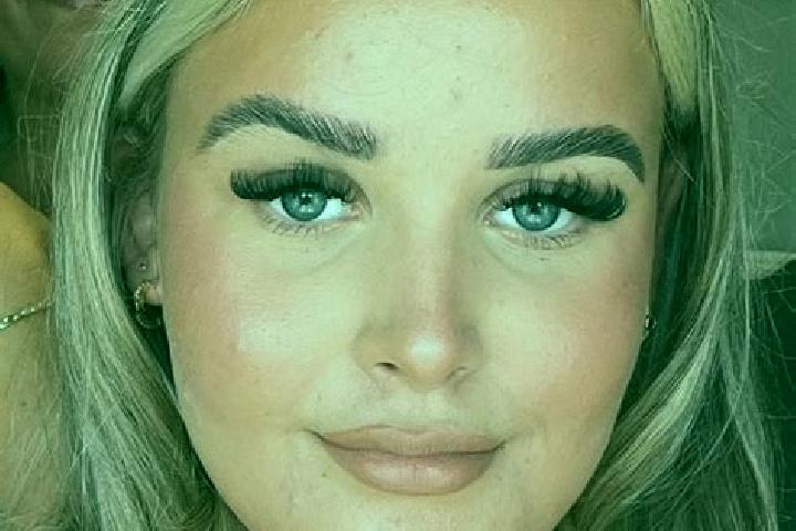 Evelyn, 32 — Escort in Hinton, United Kingdom