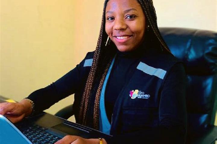 Evelyn, 32 — Escort in Sambo, Angola