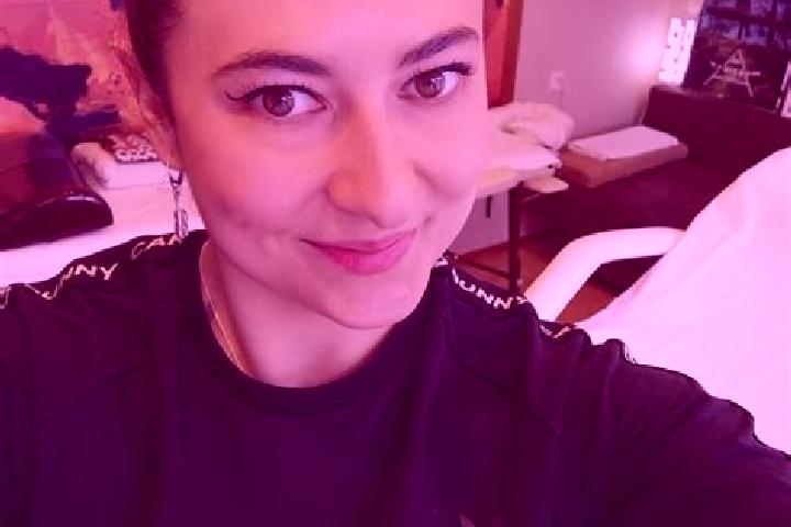 Evelyn, 33, a brunette dark-eyed slavic companion based in Vailly-sur-Aisne. Offering Tantra, Fetish, Prostate Massage, Roleplay. Available for incall and ou...
