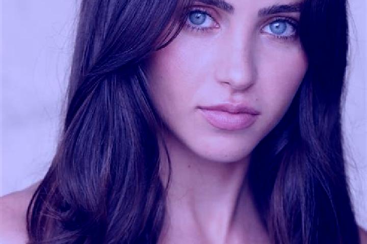 Evelyn, 33, a red brown-eyed mediterranean companion based in Combani. Offering BDSM, GFE, Prostate Massage. Available for incall and outcall, day and evenin...
