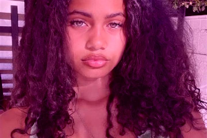 Evelyn, 33, a red green-eyed mixed companion based in Garuhape. Offering CIM, Party Girl. Available for incall and outcall, overnight bookings available.