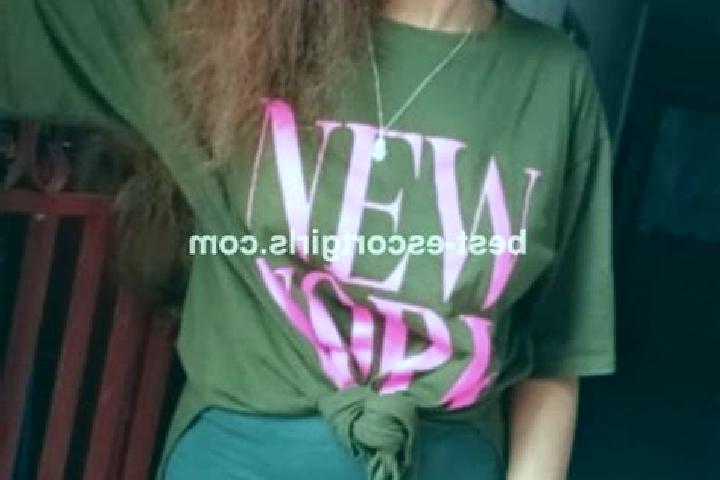 Evelyn, 33 — Escort in Bambadjani, Comoros