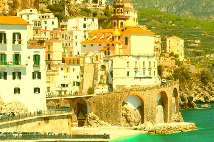 Evelyn, 33 — Escort in Barbara, Italy
