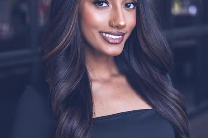 Evelyn, 33 — Escort in Joshil, Mexico