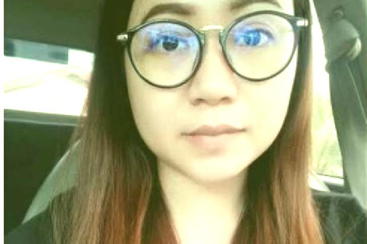Evelyn, 33 — Escort in Marudi, Malaysia