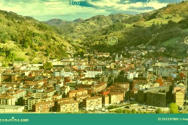 Evelyn, 33 — Escort in Mieres, Spain