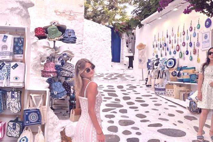 Evelyn, 33 — Escort in Simantra, Greece
